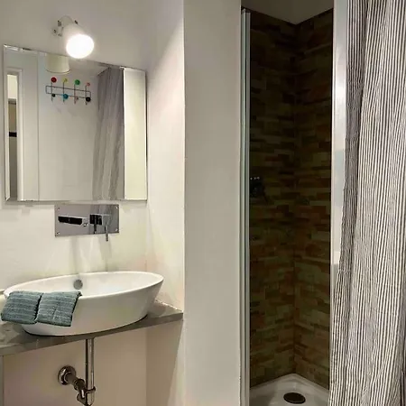 Apartment C_78 In Centro Pieno Di Luce/ A Pochi Minuti Di Distanza Dal Mare - Imbarco Traghetti / Centro Storico